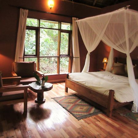 Primate Lodge Kibale คัมพาลา ภายนอก รูปภาพ