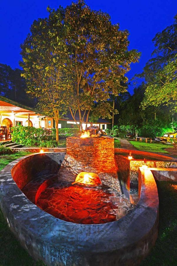 Primate Lodge Kibale คัมพาลา ภายนอก รูปภาพ